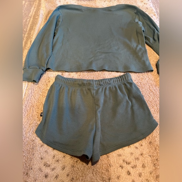 Pixie Lane Thermal Pj set - size 11/12 Girl - Picture 5 of 5